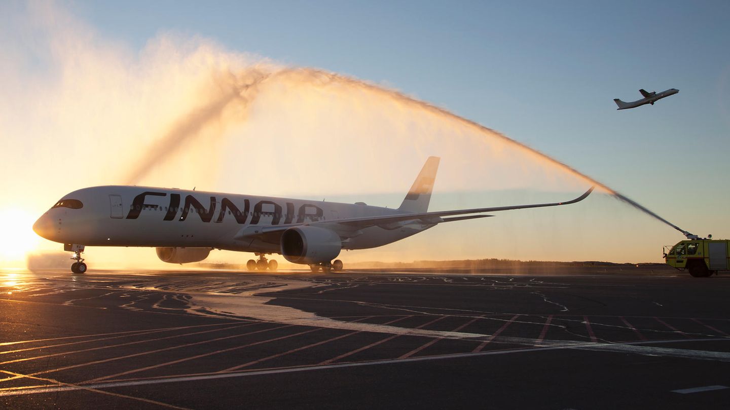 Finnair hat als erste Fluggesellschaft den Airbus A350XWB in die Flotte aufgenommen. Inzwischen sind elf Exemplare der Langstreckenmaschinen im Einsatz.