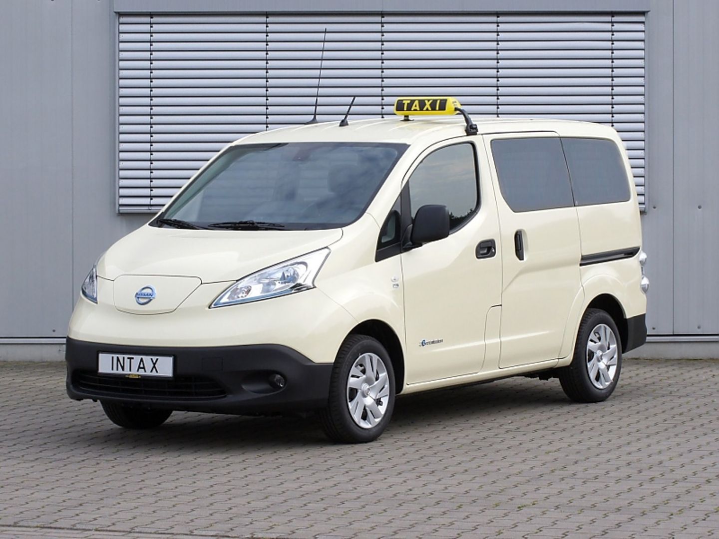 Nissan eNV 200