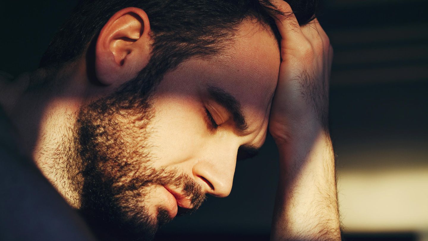 Markus lag nach der Trennung seiner Eltern nächtelang wach vor Wut (Symbolbild)