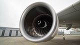 Eines der vier Triebwerke vom Typ Trent 900 der Firma Rolls-Royce. Emirates hatte für die ersten 90 Maschinen das GP7200 von Engine Alliance gewählt, einem Joint Venture von General Electric und Pratt & Whitney. Alle übrigen werden vom britischen Hersteller geliefert.