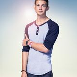 Damian Hardung (Jonas)