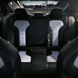 BMW M3 CS - zwei Sitzplätze nebst Türen im Fond