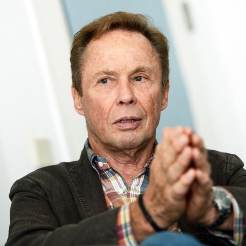 Leidet auch psychisch unter seinem Schulterbruch: der Musiker Peter Kraus (Archivbild)