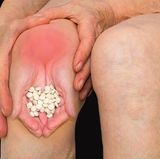 Auf den ersten Blick denkt man "Hä?", auf den zweiten Blick denkt man "Häää?" und auf den dritten Blick fragt man sich, wer zur Hölle auf die Idee zu dieser Fotomontage kam.