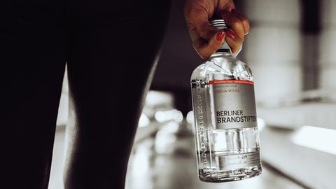 Der Vodka von Berliner Brandstifter hat 43,3 Volumenprozent.