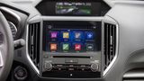 Eine große Touchscreen dominiert im Subaru Impreza das Armaturenbrett