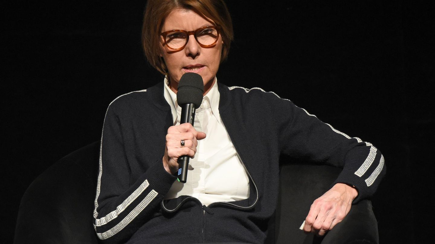 Bettina Böttinger, 61,  studierte Germanistik und Geschichte an der Rheinischen Friedrich-Wilhelms-Universität in Bonn.