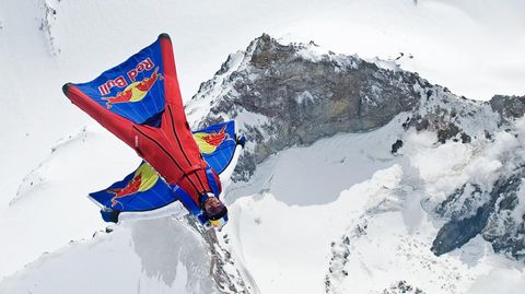 Basejumper Waleri Rosow stürzte bei einen Rekordversuch im Himalaya in den Tod