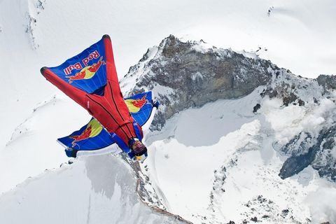 Basejumper Waleri Rosow stürzte bei einen Rekordversuch im Himalaya in den Tod