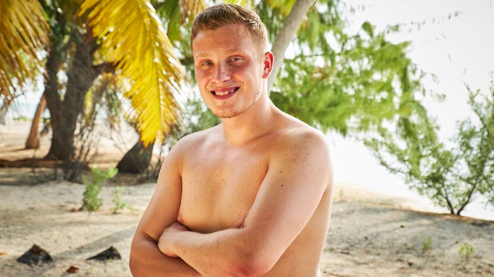 Dachdecker Michael träumt bei "Adam sucht Eva" von Sunshine Reggae unter Palmen Dachdecker Michael träumt bei "Adam sucht Eva" von Sunshine Reggae unter Palmen