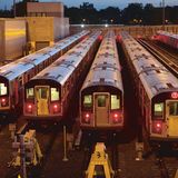 Die Züge der Linie 7 verharren an Station Mets-Willets Point im Depot und warten auf technische Betriebsprüfung.   