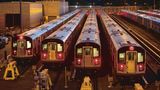 Die Züge der Linie 7 verharren an Station Mets-Willets Point im Depot und warten auf technische Betriebsprüfung.   