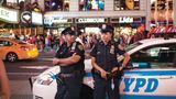 Das New York Police Department unterhält 76 Reviere, verteilt über die fünf Stadtbezirke, auch am Times Square.