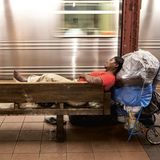 Rasender Stillstand: Zeit ist sehr relativ am Linie-7-Bahnhof Times Square/42nd Street - den Pendlern und Bahnfahrern fehlt sie oft, die Obdachlosen haben zu viel davon.