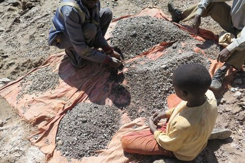 Bericht von Amnesty International: Kinder arbeiten in den Kobalt-Minen im Kongo