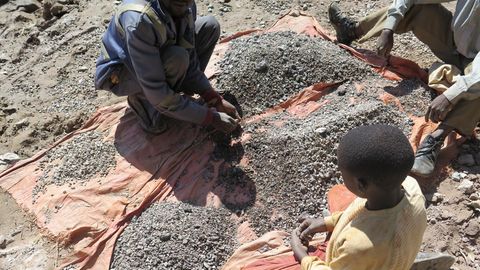 Bericht von Amnesty International: Kinder arbeiten in den Kobalt-Minen im Kongo