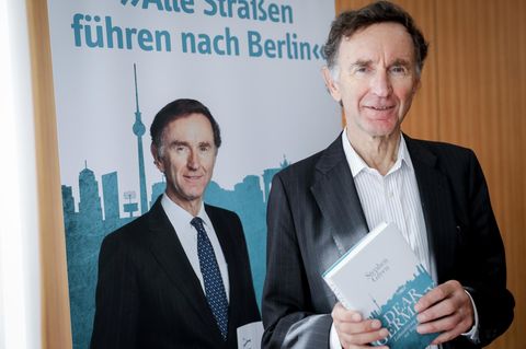 Der Autor und frühere britische Handelsminister Lord Stephen Green bei der Vorstellung seines Buches im September