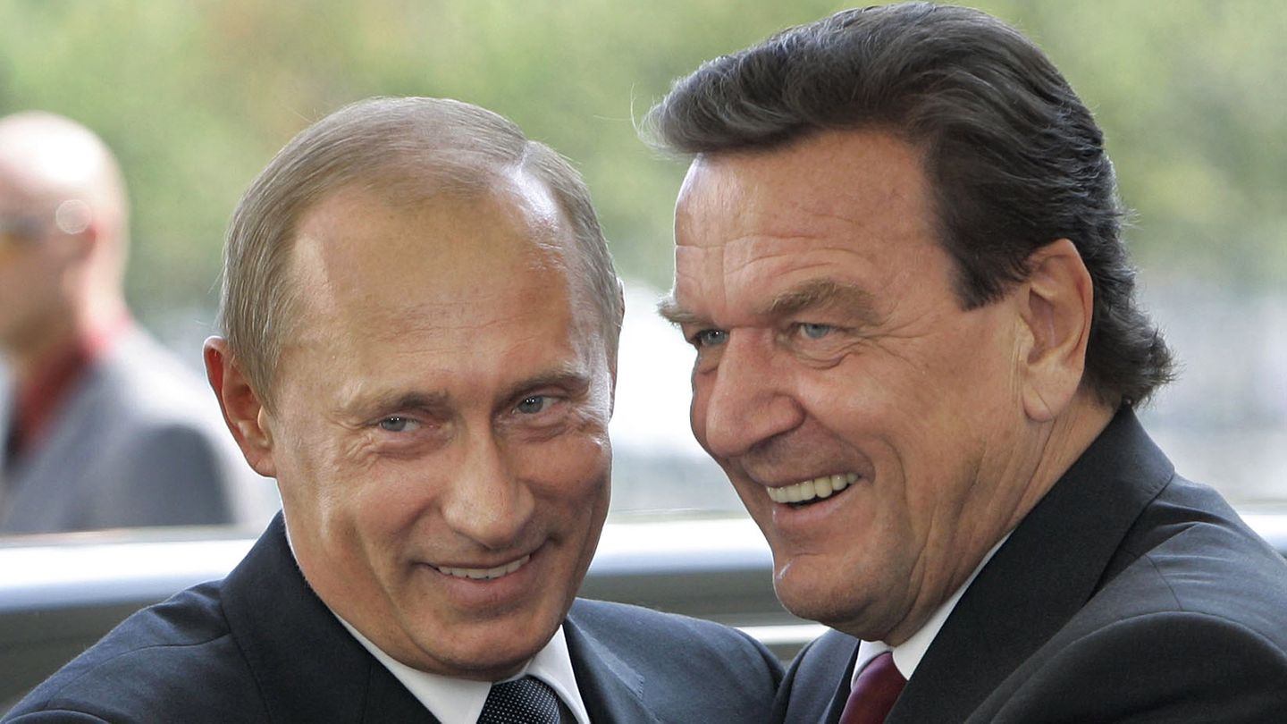 Wladimir Putin und Gerhard Schröder (hier 2005) sind seit Langem befreundet