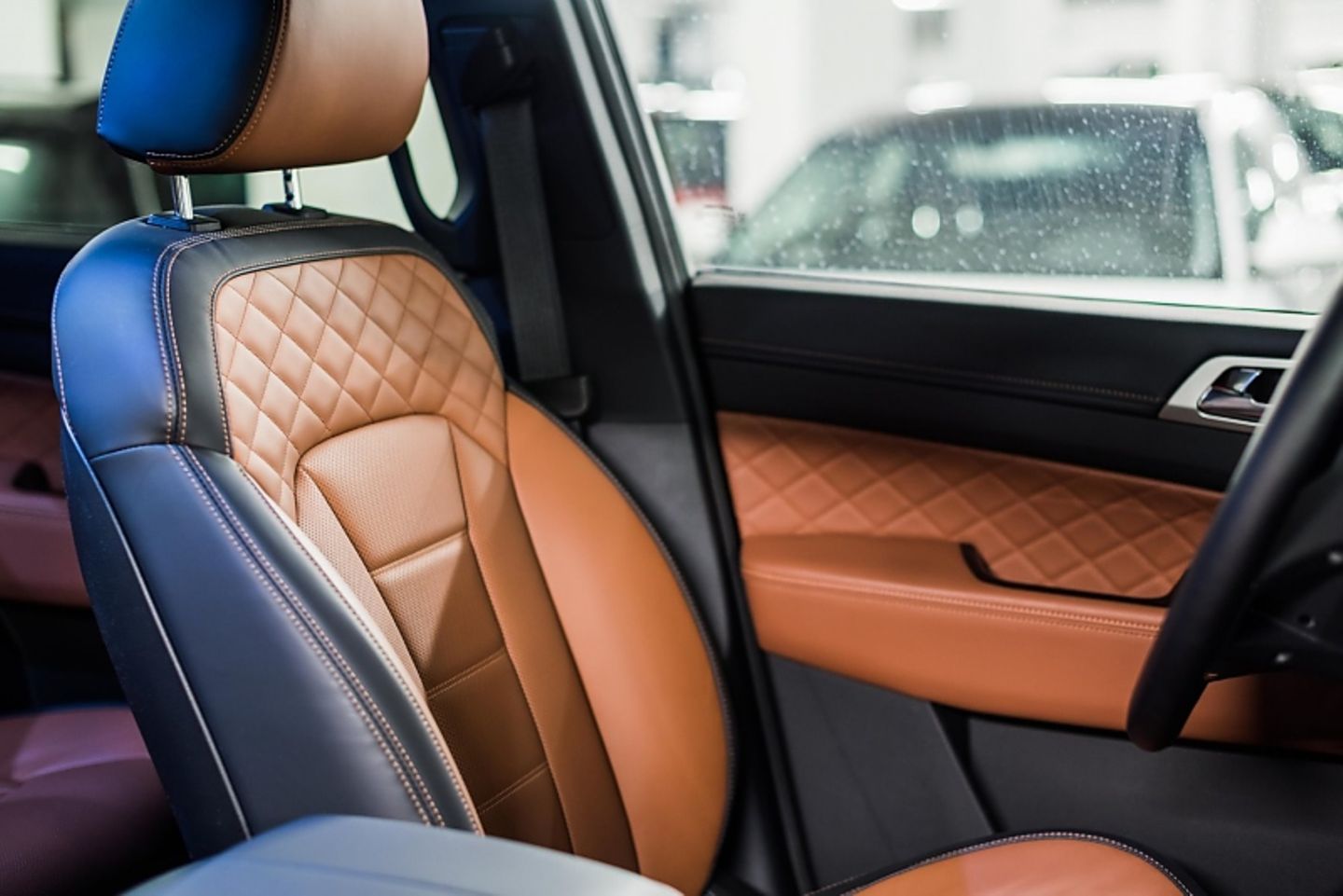 SsangYong Rexton e XDI 220 4WD - bequeme Sitze vorn