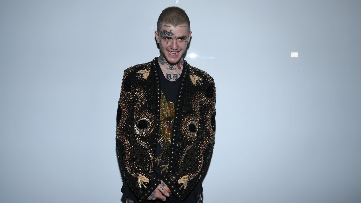 Lil Peep Aufstrebender Us Rapper Im Alter Von 21 Jahren Gestorben Stern De