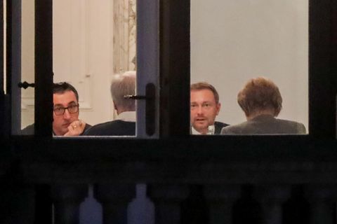 Die Verhandlungen über die mögliche Jamaika-Koalition gingen bis in den frühen Morgen