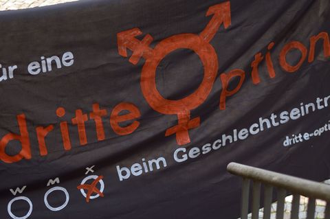Eine dritte Option wie "inter" oder "divers" steht zur Debatte.