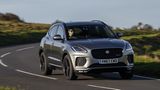 In den Kurven bleibt der Jaguar E-Pace P300 berechenbar