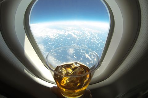 Auf dem längsten Linienflug der Welt werden einige Getränke konsumiert