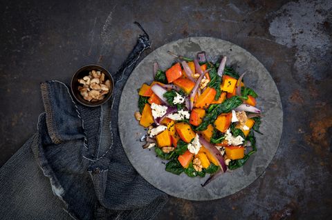 50 Gramm Walnüsse - 339 Kilokalorien. 100 Gramm Feta - 264 Kilokalorien. 200 Gramm Kürbis - ...
