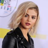 Selena Gomez performed bei den American Music Awards