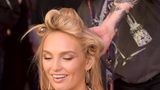 Candice Swanpoel Backstage bei der Victoria's Secret Fashion Show in Shanghai