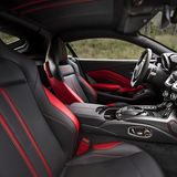 Stickereien zieren die Kopfstützen der Sitze