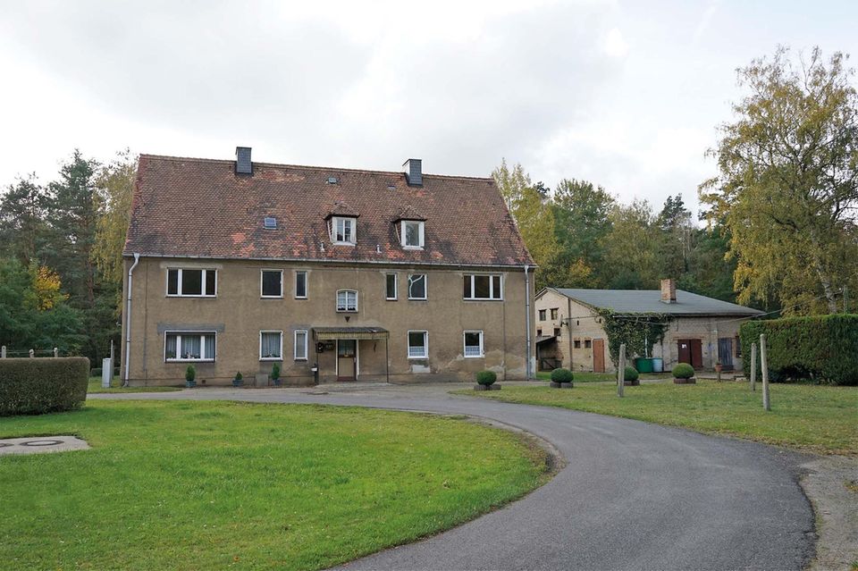 Deutschland: Ein Dorf kommt unter den Hammer: Alwine in Brandenburg wird versteigert Deutschland: Ein Dorf kommt unter den Hammer: Alwine in Brandenburg wird versteigert