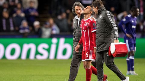 Muskelverletzung? Der FC Bayern befürchtet einen langen Ausfall von Thiago