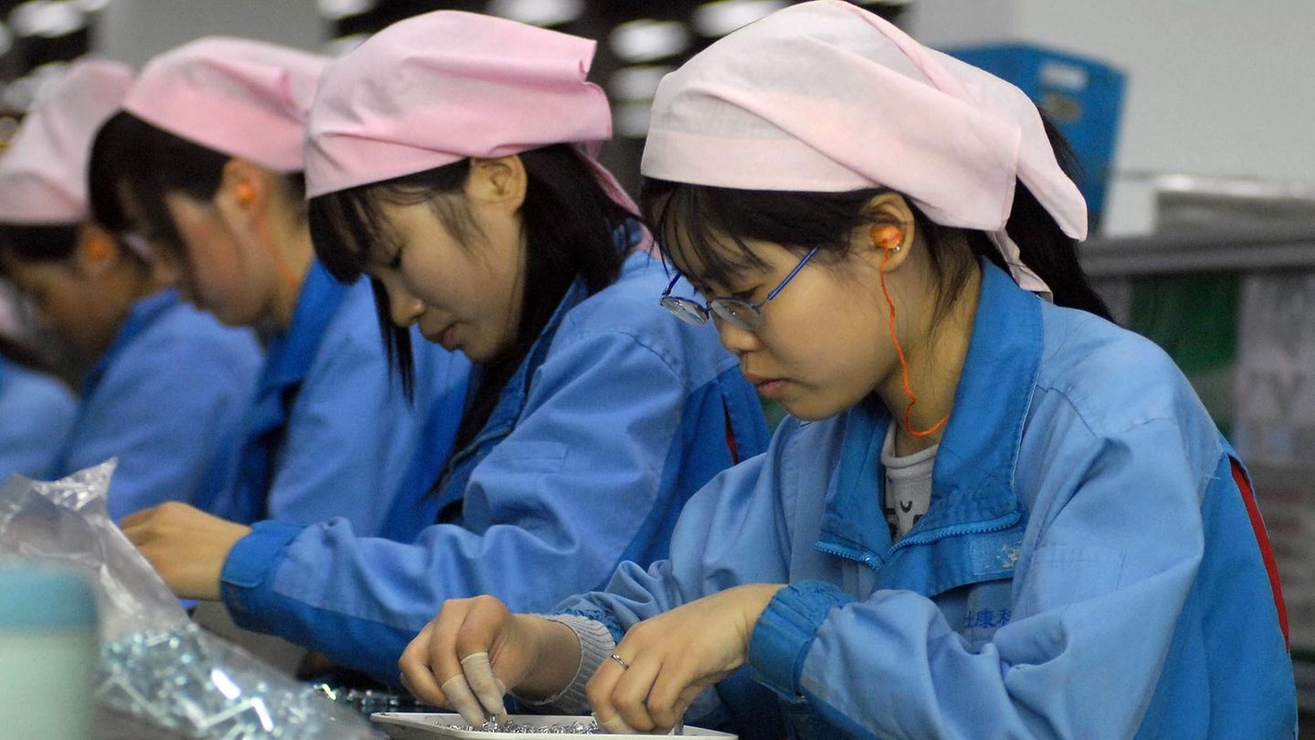 Apple - iPhone X - Überstunden - Schüler - China - Produktion