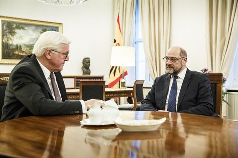 Schicksalstage für die SPD: Zickzack in die GroKo?