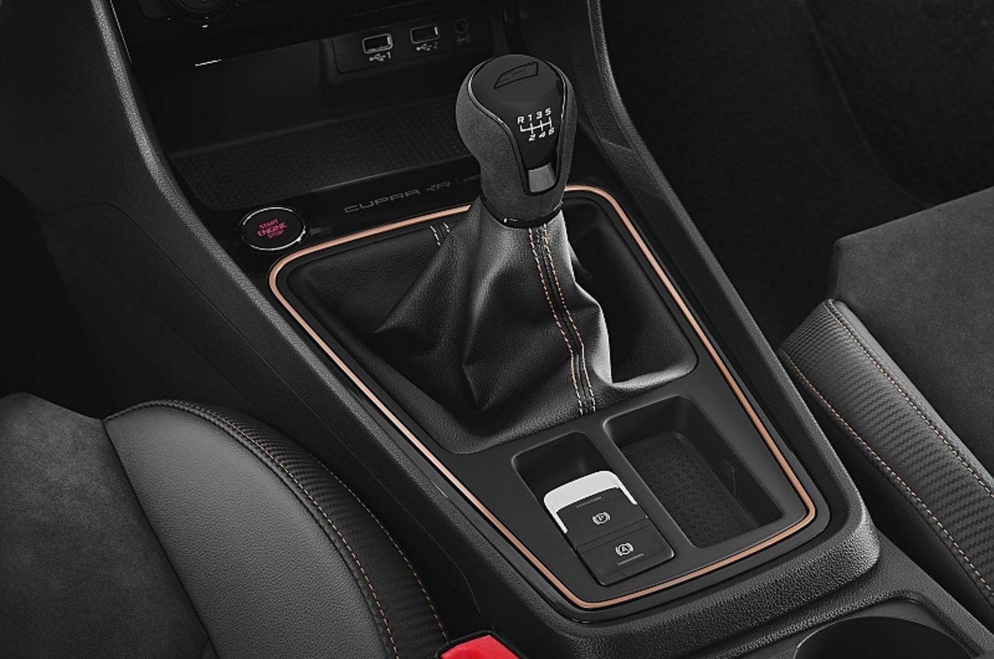 Die 6-Gang-Handschaltung des Seat Leon Cupra R flutscht präzise durch die Kulisse