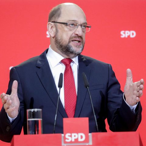 Martin Schulz will SPD-Mitglieder über mögliche Regierungsbeteiligung abstimmen lassen
