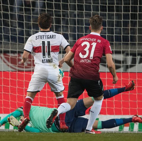 Tor durch Asano - VfB Stuttgart holt bei Hannover 96 den ersten Auswärtspunkt