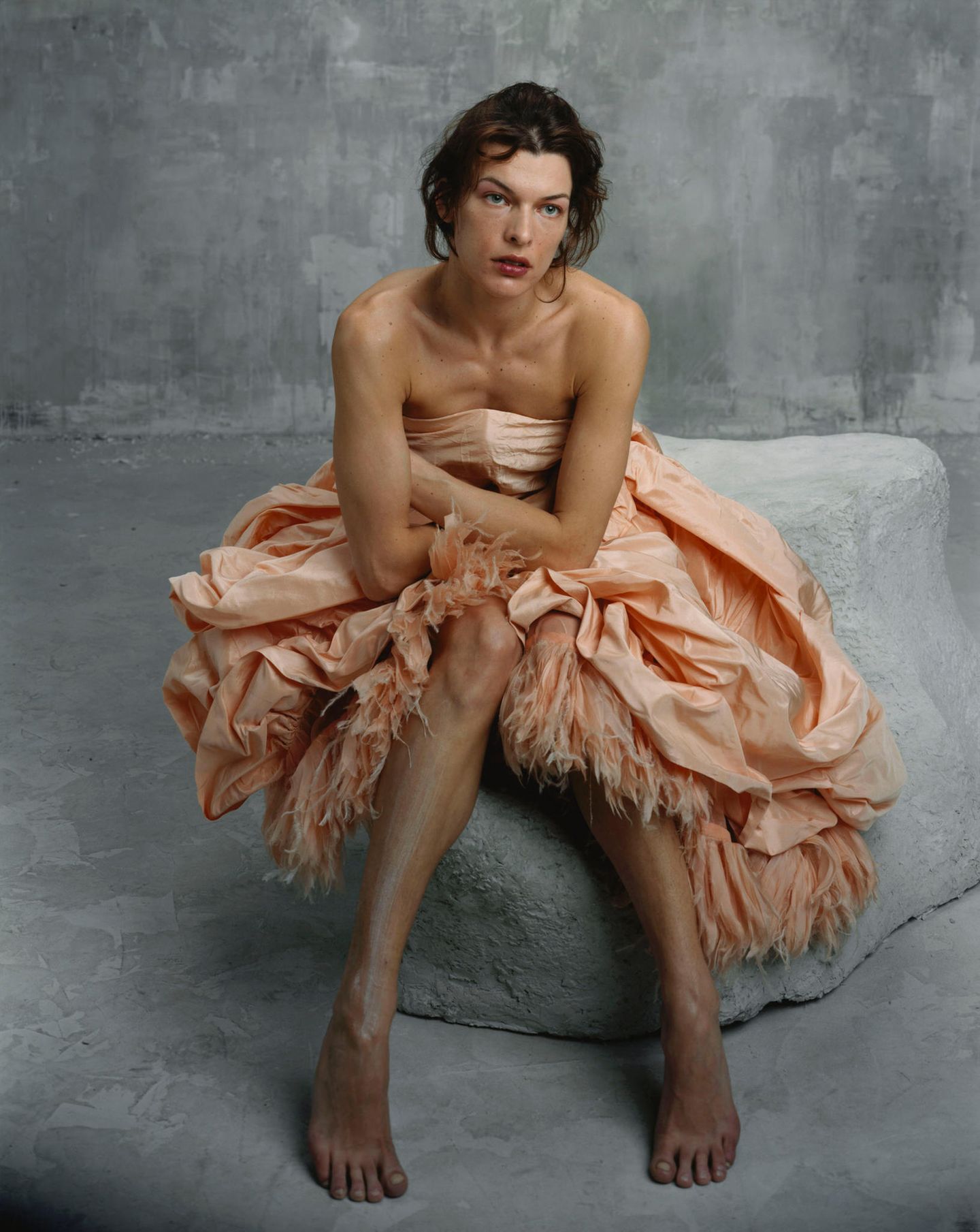 Bettina Rheims zeigt ihre Lieblingsaufnahmen aus den letzten 35 Jahren Milla Jovovich fotografiert von Bettina Rheims