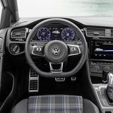 Das Cockpit entstammt dem herkömmlichen Golf GTE