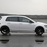 Die Karosserie ist 15 Millimeter tiefer gelegt