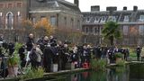 Journalisten warten auf das Verlobungspaar Prinz Harry und Meghan Markle