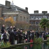 Journalisten warten auf das Verlobungspaar Prinz Harry und Meghan Markle