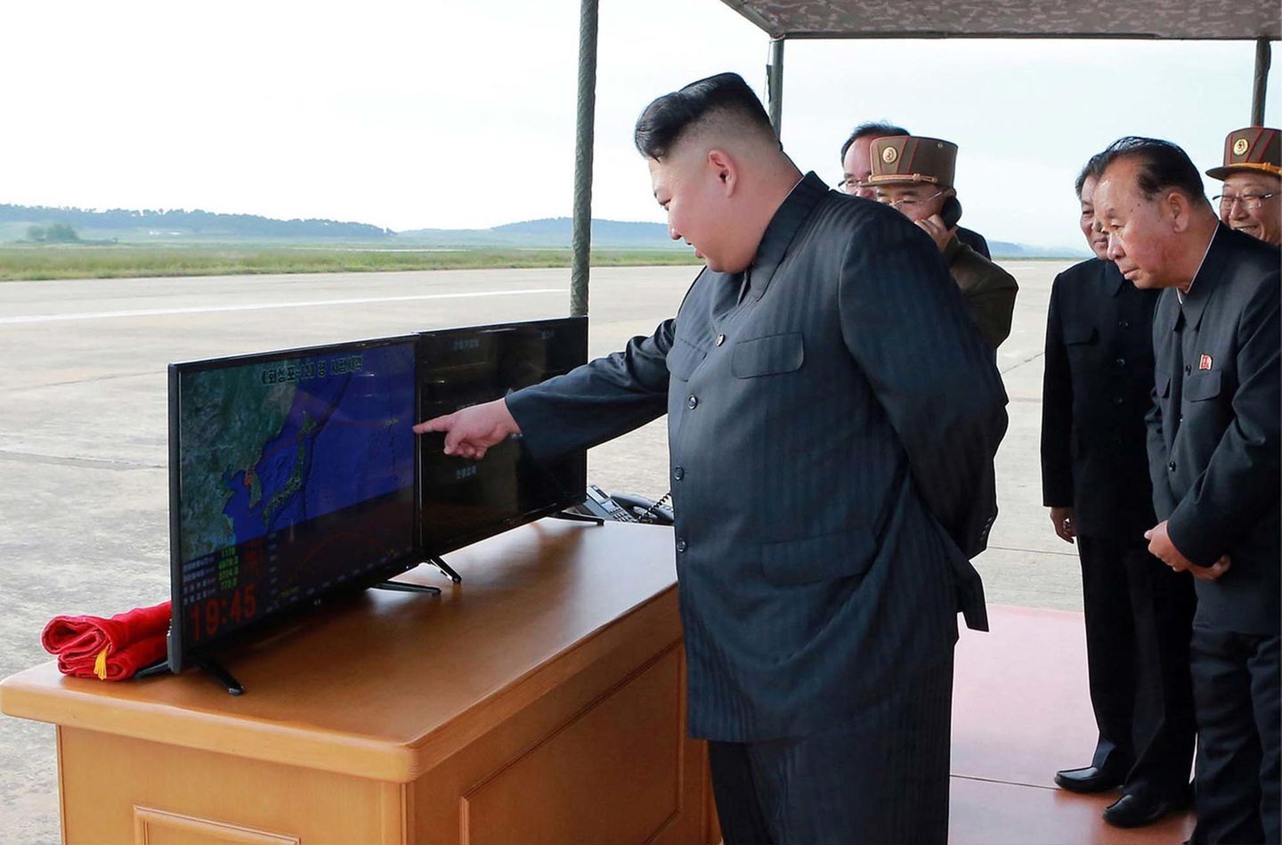 North Korea looks ready for attack after missile test 