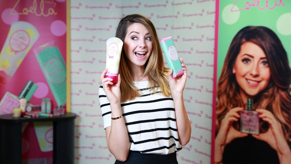 Youtube-Star Zoella alias Zoe Sugg bei einer Produktvorstellung