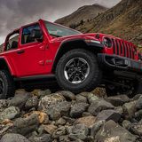 Der Jeep Wrangler rollt auf 33-Zoll-Walzen