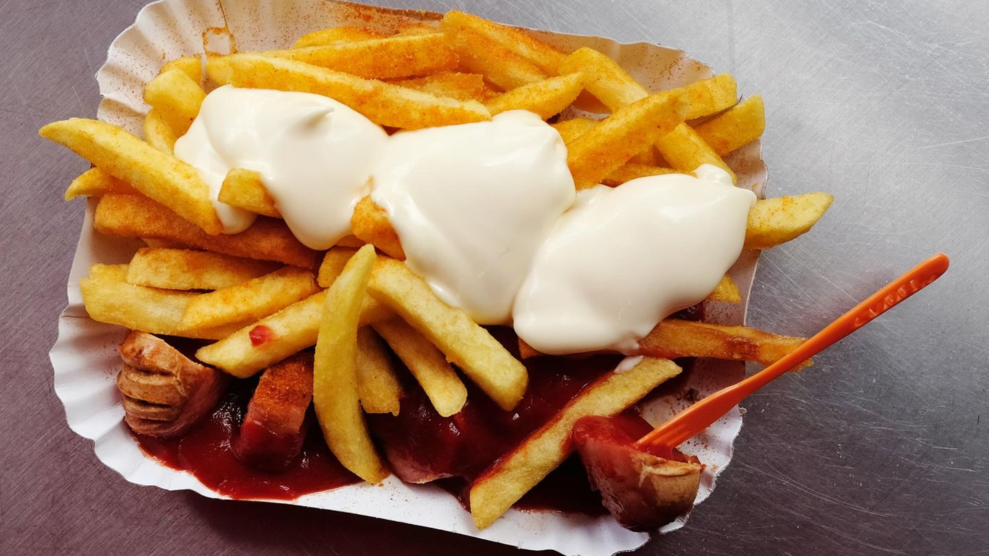 Eine Kirmes ohne Pommes? In Salzkotten ist gleich eine ganze Pommesbude verschwunden.