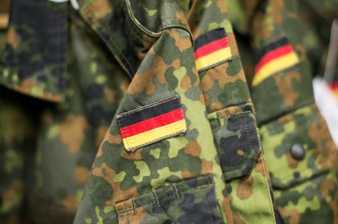 Oberleutnant Franco A. soll Anschläge geplant und dafür bereits Waffen besorgt haben (Symbolbild)
