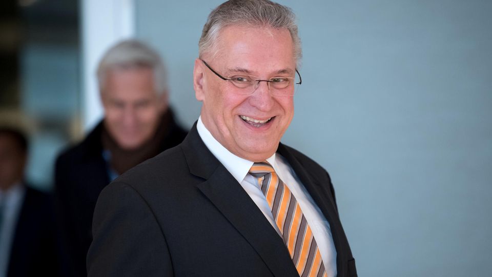 Joachim Herrmann bringt sich in Stellung: Der bayerische Innenminister will offenbar nächster Ministerpräsident werden Joachim Herrmann bringt sich in Stellung: Der bayerische Innenminister will offenbar nächster Ministerpräsident werden